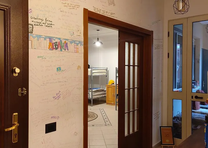 Vandrerhjem Nena Semi Tirana